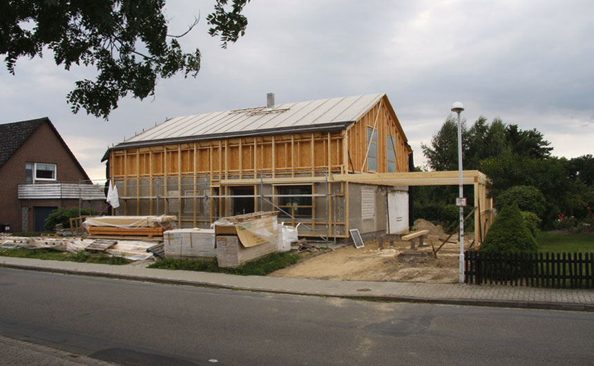 mill-0_03-ARENSA Überbauung Altbau mit Neubau in Bergen